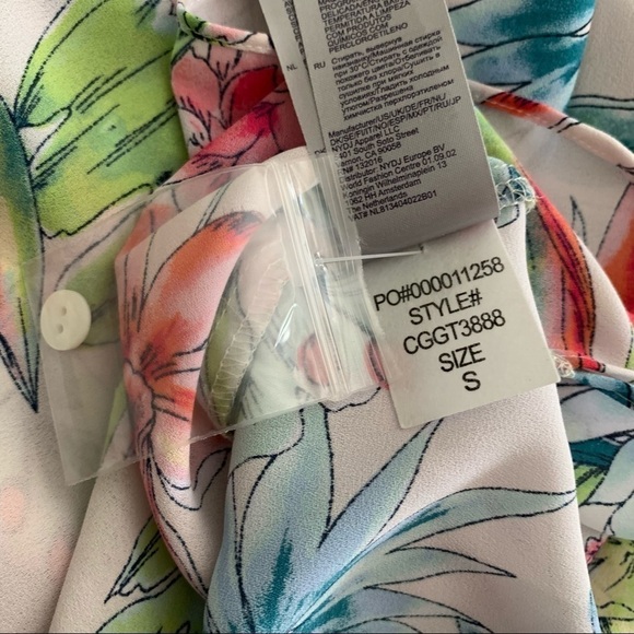 NYDJ Perfect Blouse Tropical Garden Floral - Picture 9 of 9